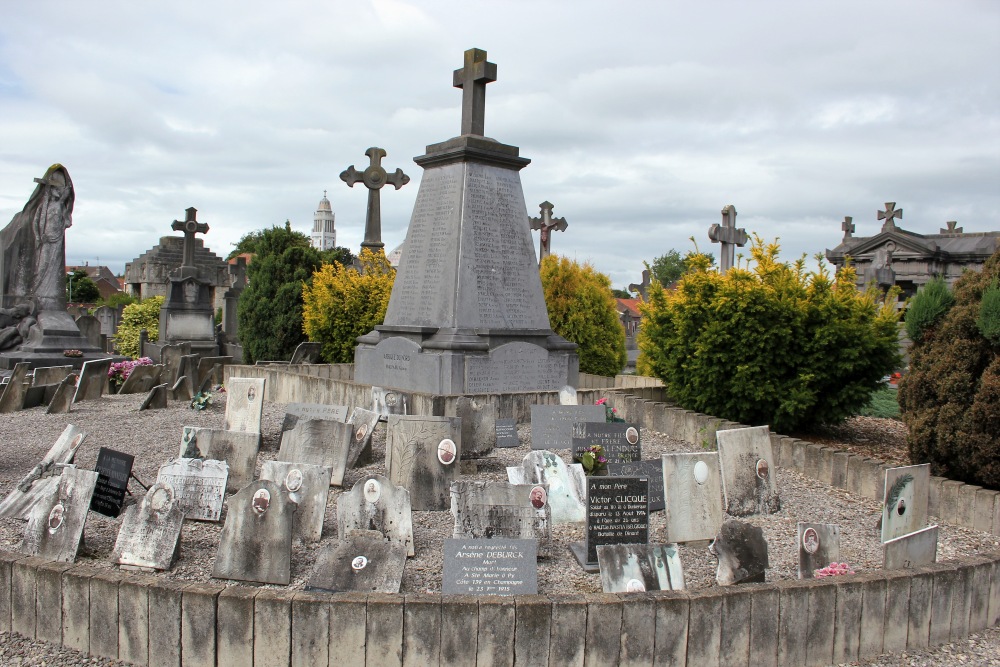 Oorlogsmonument Begraafplaats Comines #3