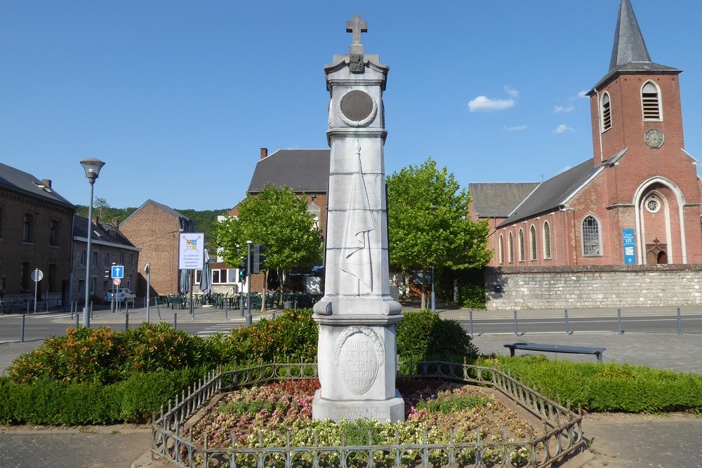 War Memorial Anhée #1