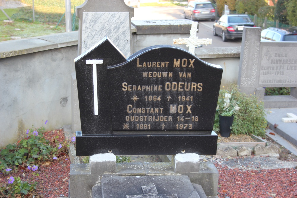 Belgian Graves Veterans Buvingen #1
