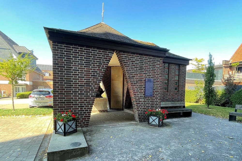 War Memorial Weseke #1