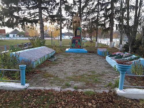 Mass Grave Soviet Soldiers Verbivka #1