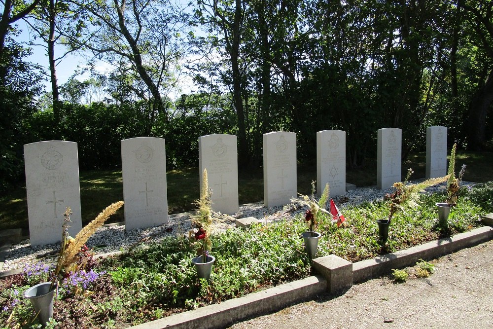 Commonwealth War Graves General Cemetery Hippolytushoef #4