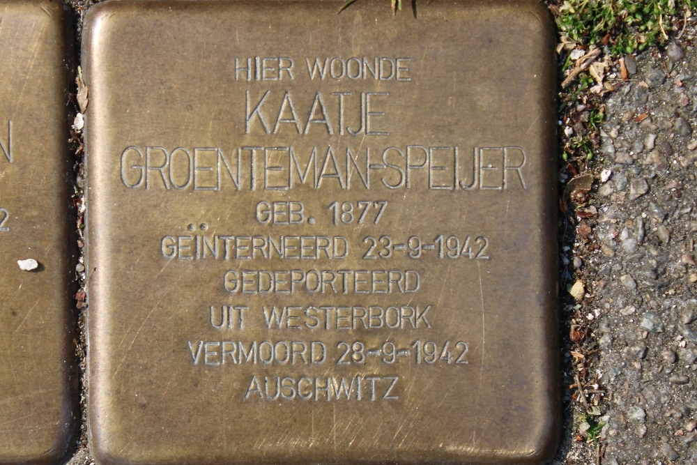 Stolpersteine Zuiderkerkhof 23 (voorheen Zandstraat 32) #3