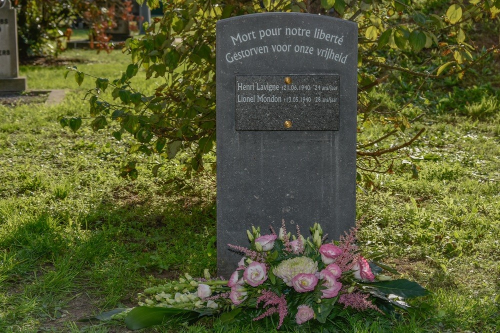 Memorial Stone French Soldiers Mol