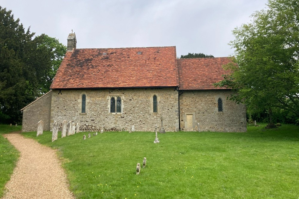 Oorlogsgraf van het Gemenebest St. Peter Churchyard