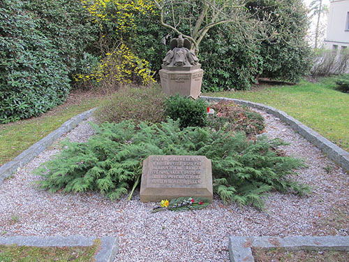 Czech War Graves Ustredni Cemetery