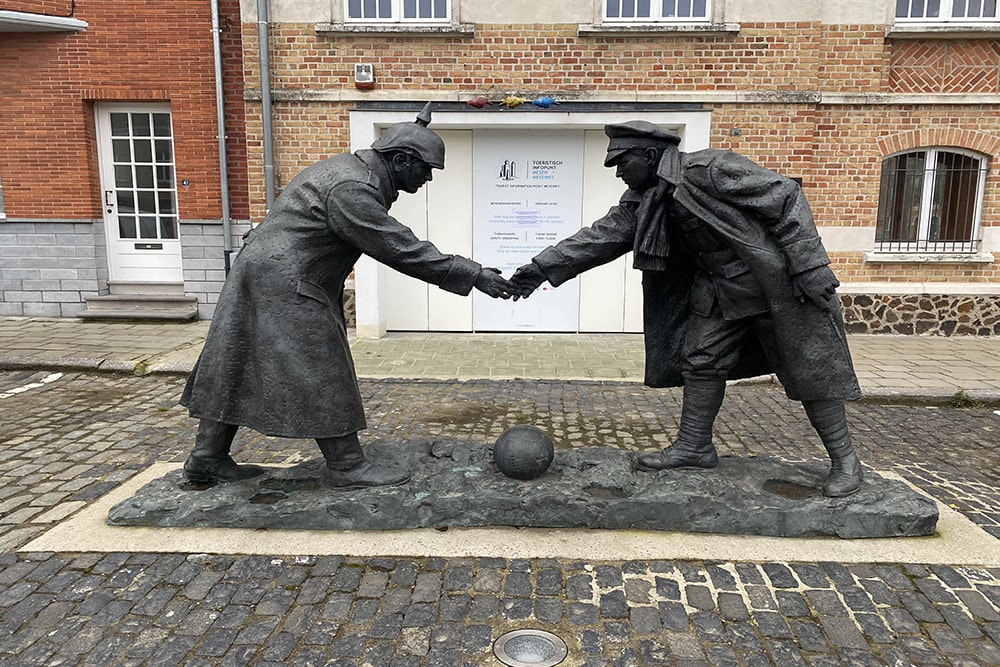 Monument Christmas Truce Mesen