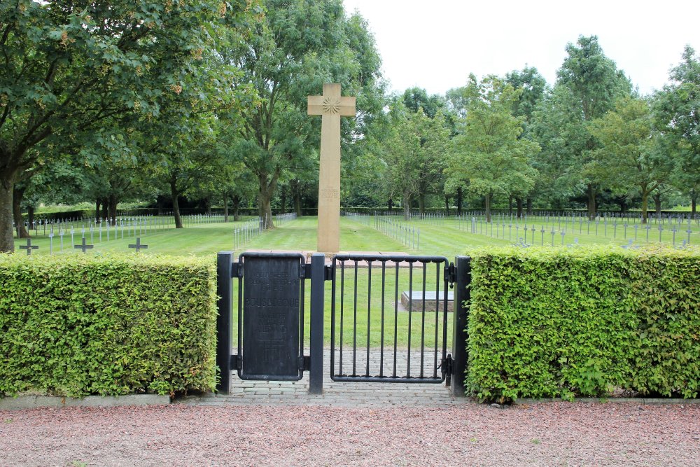 Duitse Oorlogsbegraafplaats Bousbecque #1