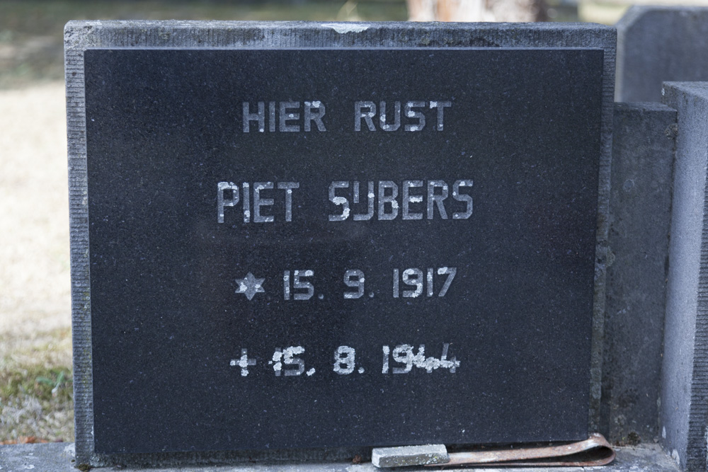 Dutch War Graves Municipal Cemetery Tegelen #3