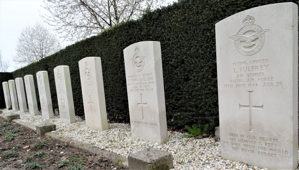 Commonwealth War Graves General Cemetery Varsseveld #1
