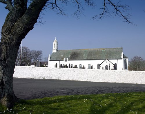 Commonwealth War Graves Holy Trinity Churchyard