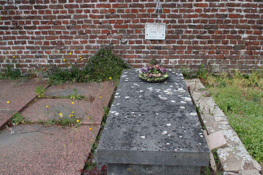 Belgische Oorlogsgraven Roisin #2