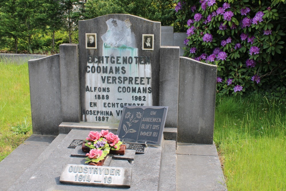 Belgian Graves Veterans Tessenderlo Cemetery Center #5