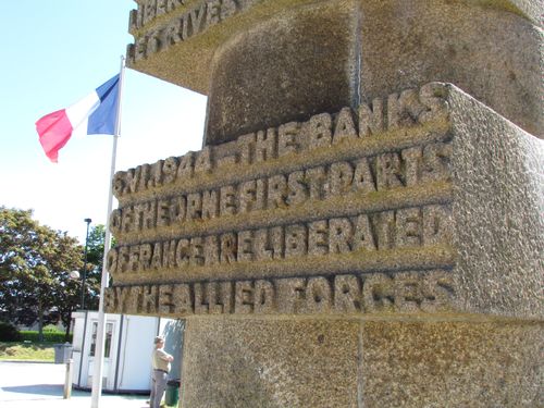 Monument Bevrijding Bnouville #2