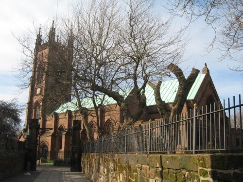 Oorlogsgraven van het Gemenebest St. Mary Churchyard #1