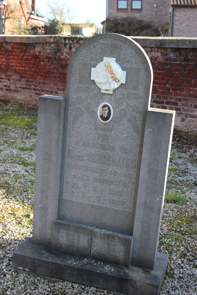 Belgian Graves Veterans Ordingen Churchyard #2