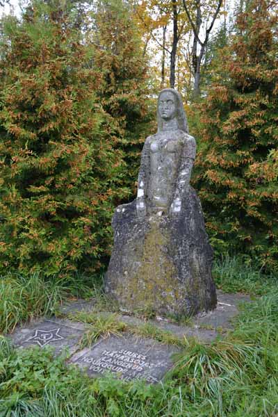 Mass Grave Soviet Soldiers Kehtna