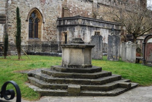 Oorlogsmonument St. Nicholas Church #1