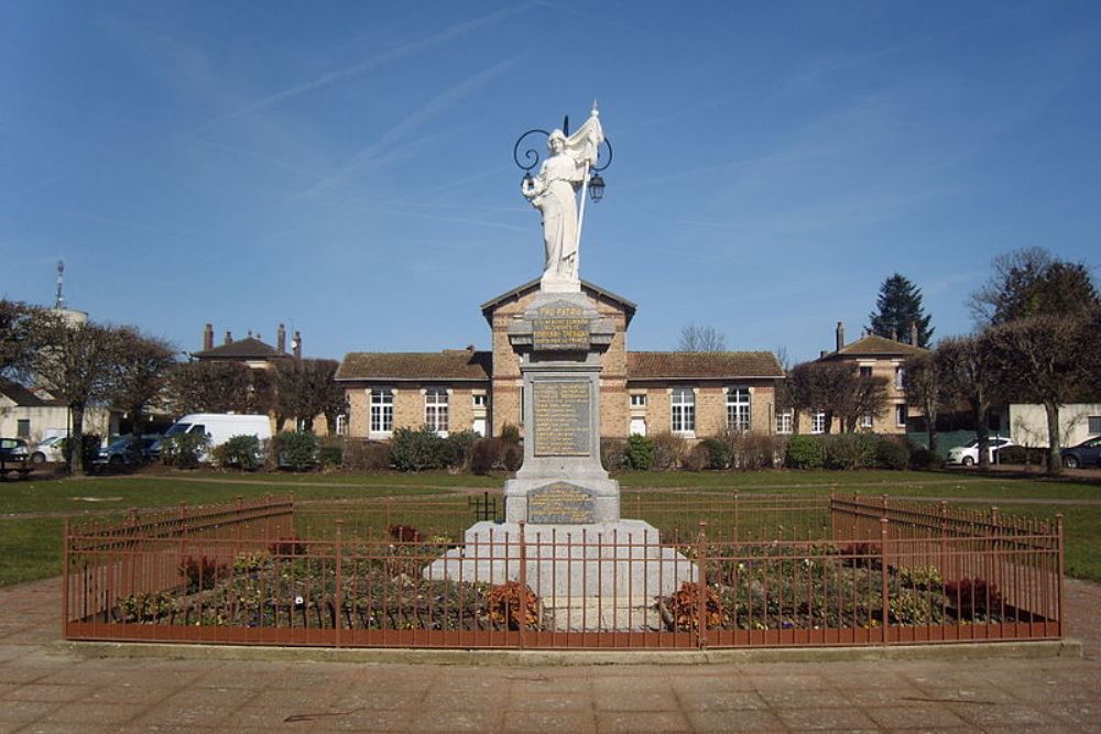 Oorlogsmonument Fontenay-Trésigny #1