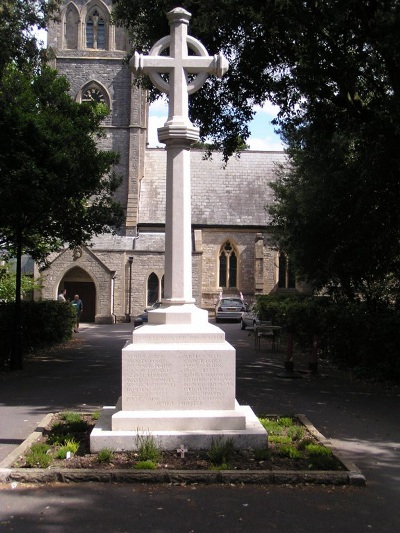 Commonwealth War Graves St Mark Churchyard