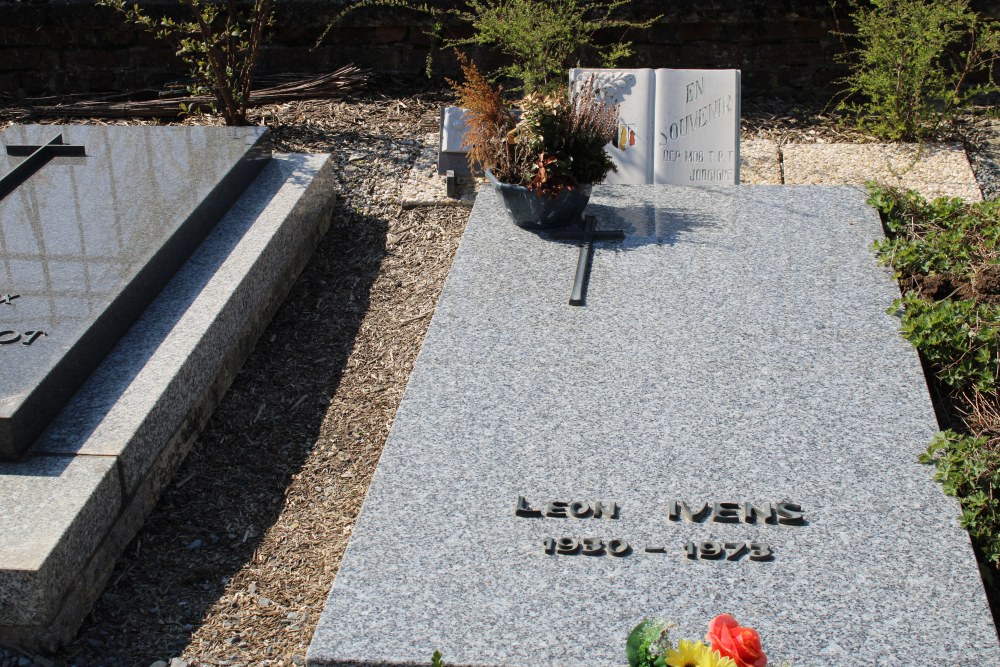 Belgian Graves Veterans Lathuy #1