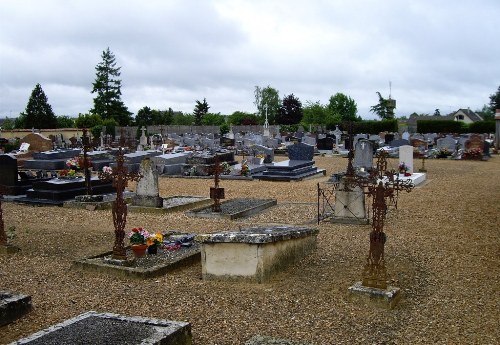 Oorlogsgraven van het Gemenebest Yèvres #1