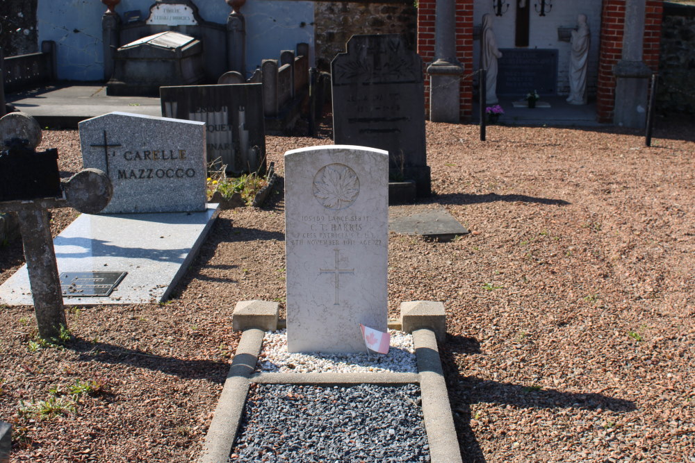 Commonwealth War Grave Hautrage #2