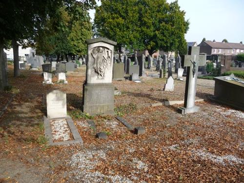 Dutch War Grave Beek #3