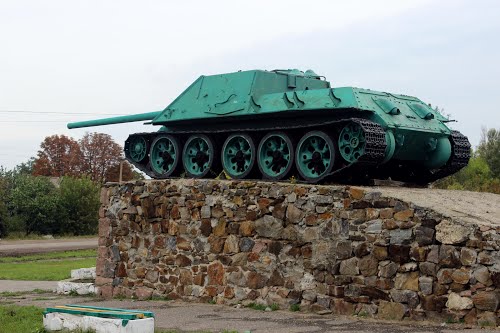 Liberation Memorial (SU-100 Tank Destroyer) Novyi Buh #3