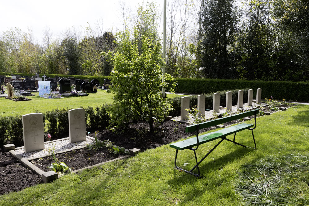 Oorlogsgraven van het Gemenebest Rooms Katholieke Begraafplaats Bakhuizen