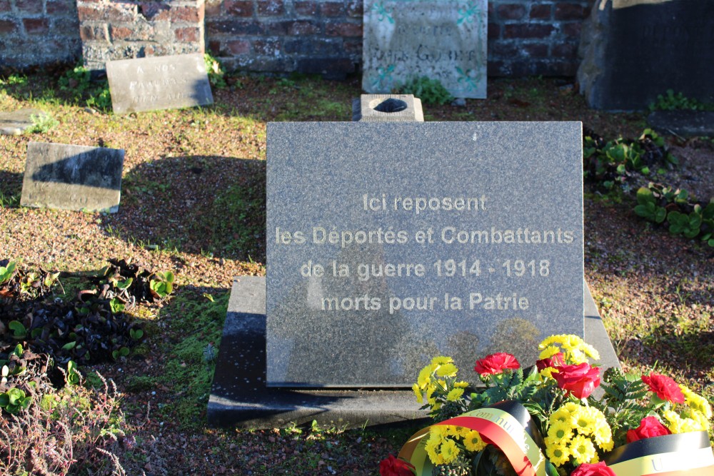 Belgische Oorlogsgraven Ecaussinnes-Lalaing	 #1