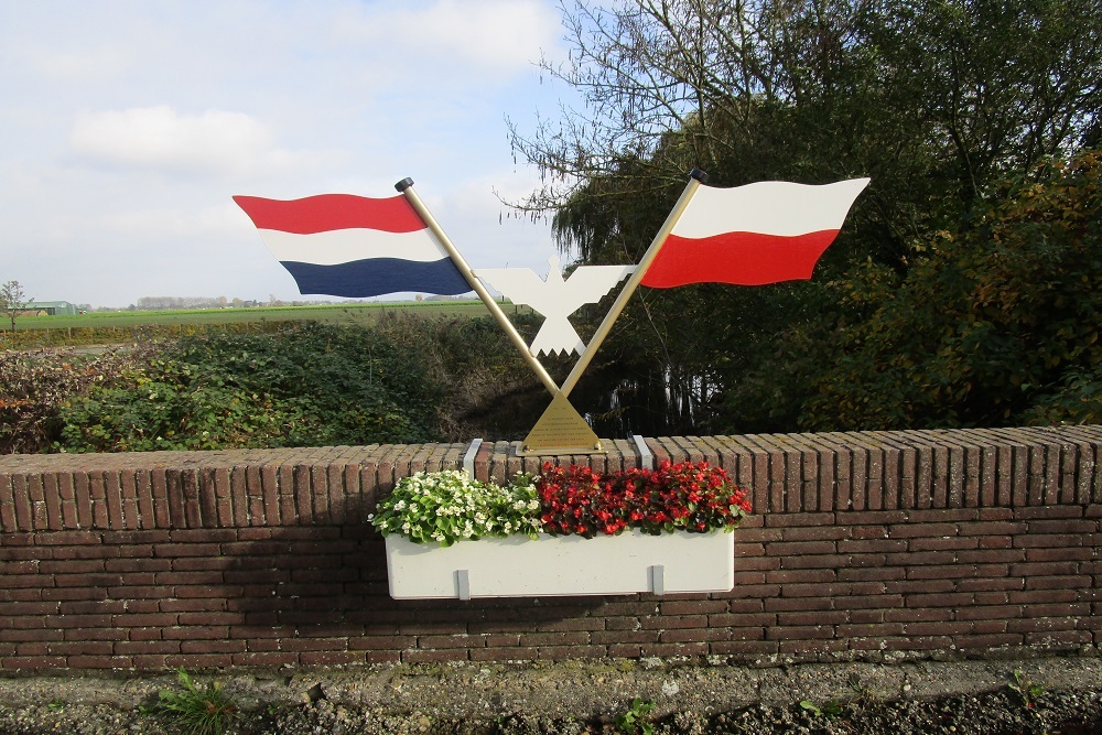 Monument Poolse Brug Zaamslag #2