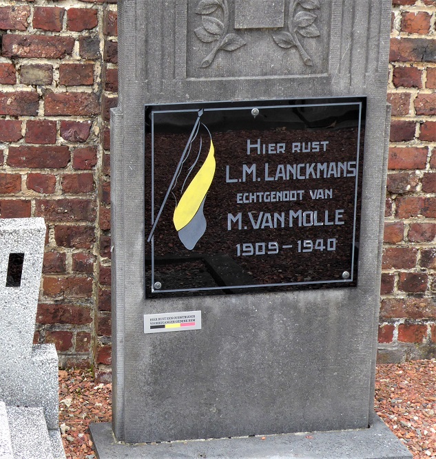 Belgische Oorlogsgraven Iddergem #4