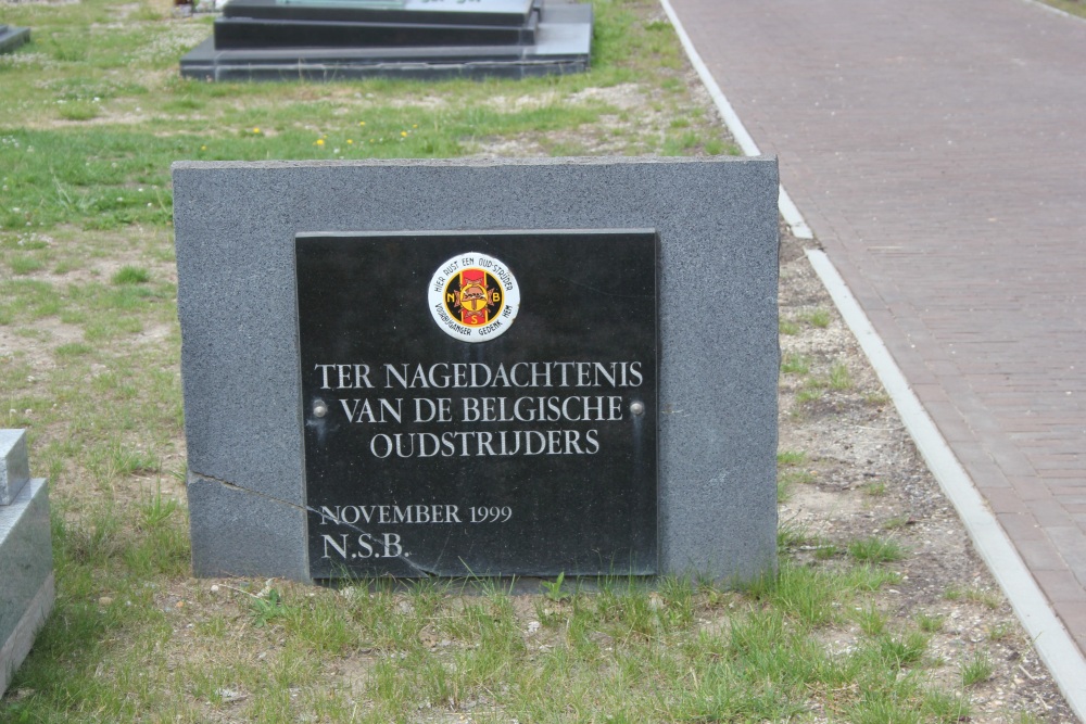 Oorlogsmonument Begraafplaats Eigenbilzen #2