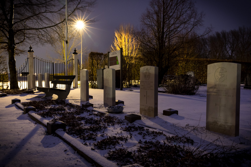 Oorlogsgraven van het Gemenebest Cadzand #5