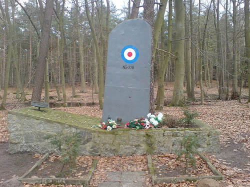 Monument Avro Lancaster Mk.I (NG 288)