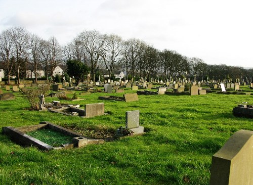 Commonwealth War Graves Almondbury Cemetery