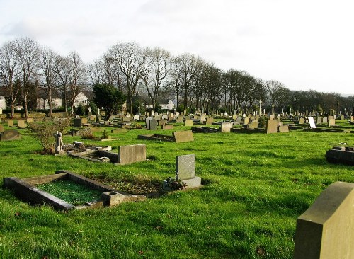 Oorlogsgraven van het Gemenebest Almondbury Cemetery