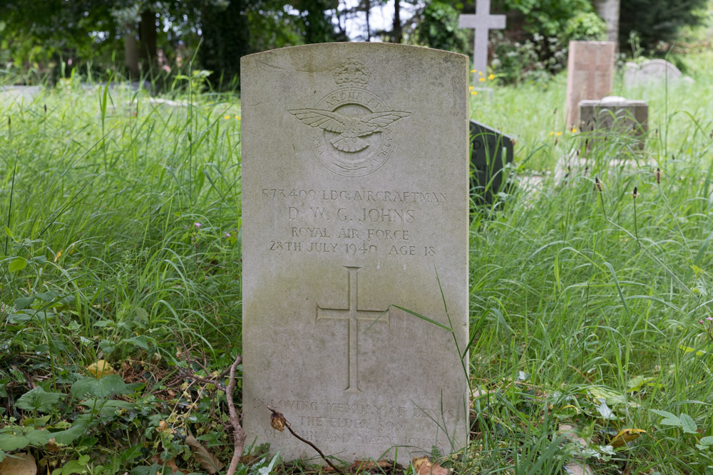 Commonwealth War Graves World War Second St Mary Churchyard #2