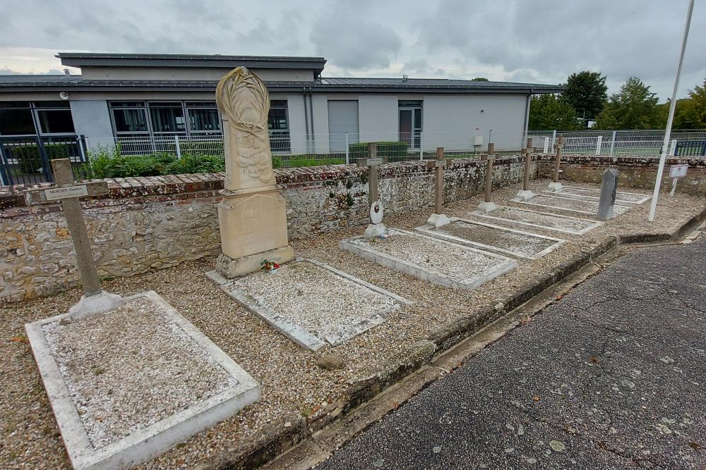 Franse Oorlogsgraven Neufchâtel-en-Bray #2