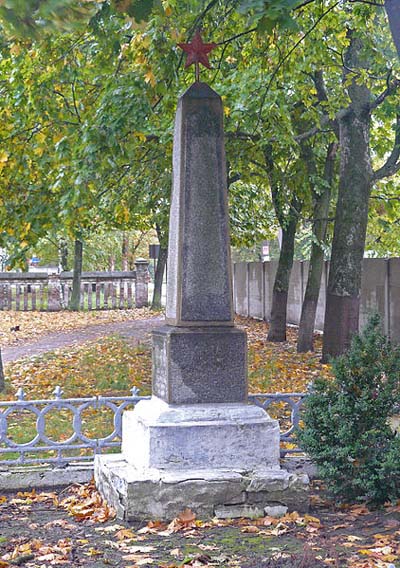 Mass Grave Soviet Soldiers Pyriatyn #1