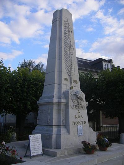 Oorlogsmonument Blrancourt #1