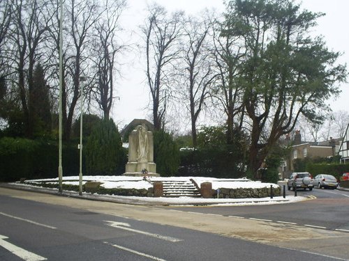 Oorlogsmonument Bushey #1