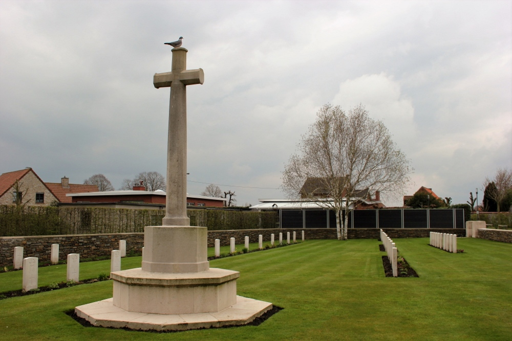 Commonwealth War Cemetery Dickebusch Old Military #2