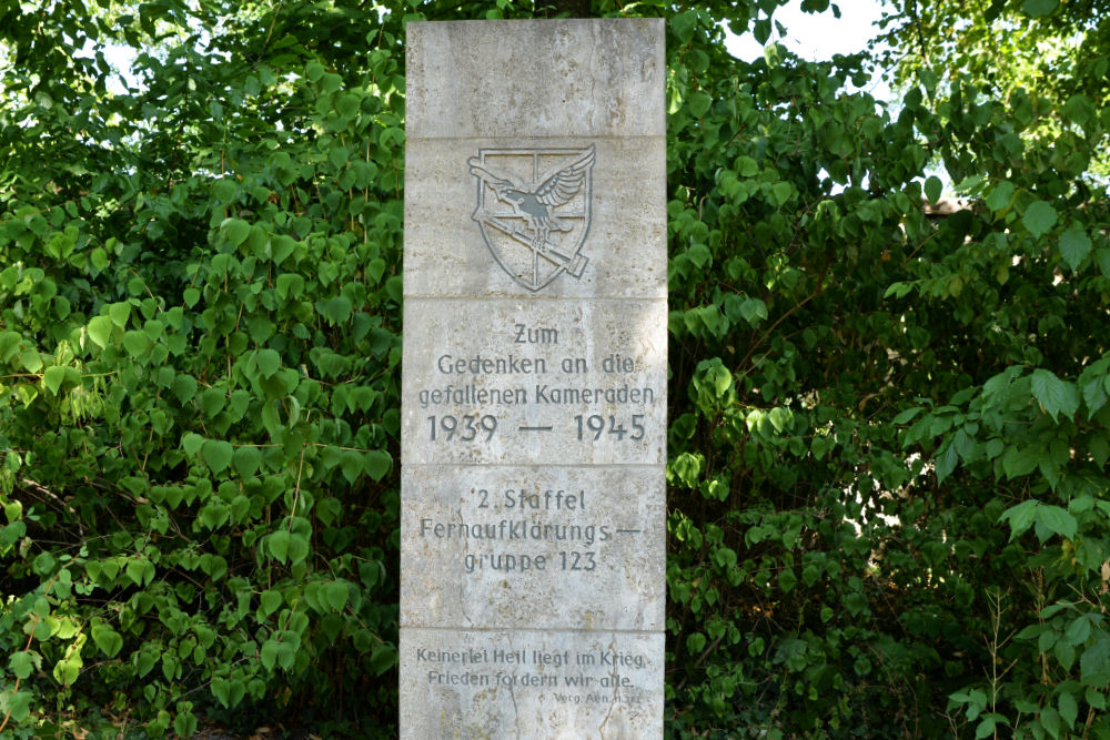 Monument 2. Staffel Fernauflrungsgruppe 123 #2