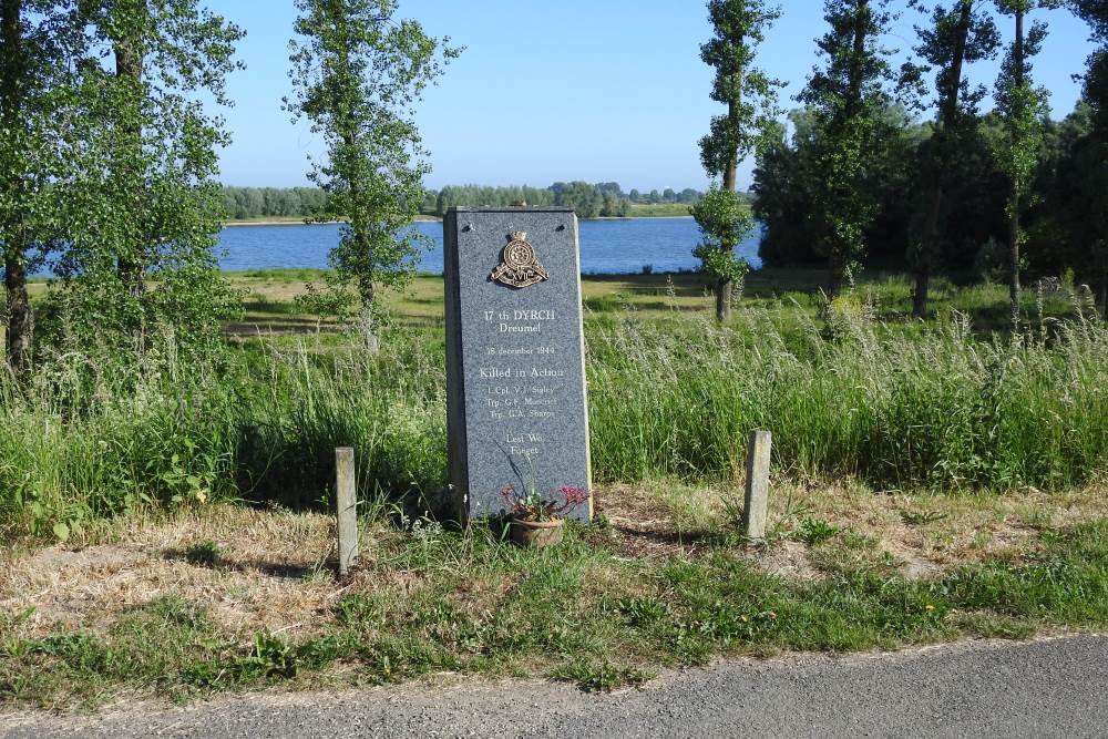 Memorial Killed Canadian Soldiers Dreumel