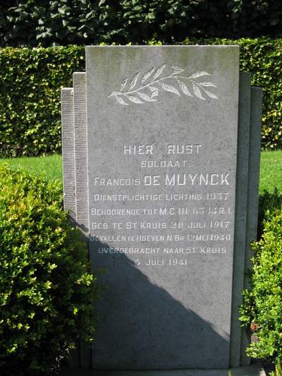 Dutch War Grave Sint Kruis #3