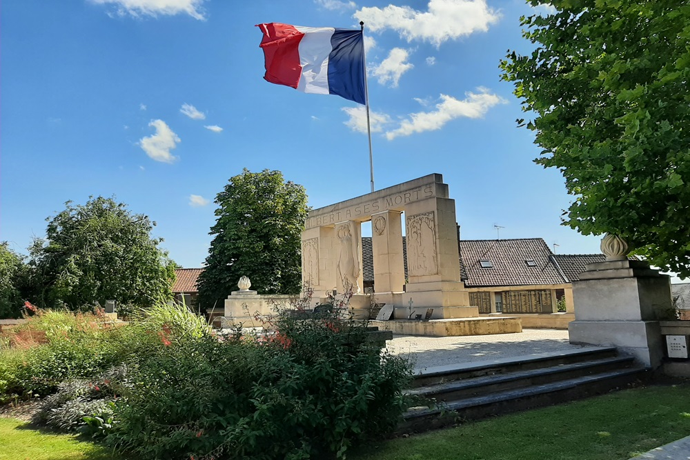 Oorlogsmonument Albert #2