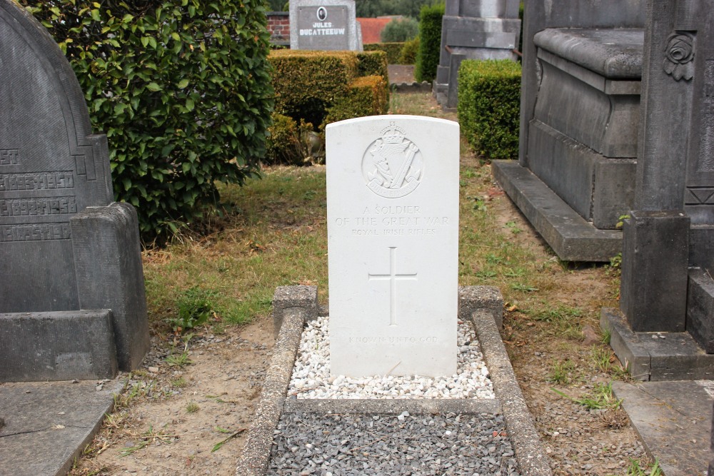 Commonwealth War Grave Beveren-Leie #3