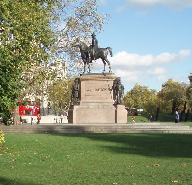 Standbeeld van Arthur Wellesley, 1st Duke of Wellington #3